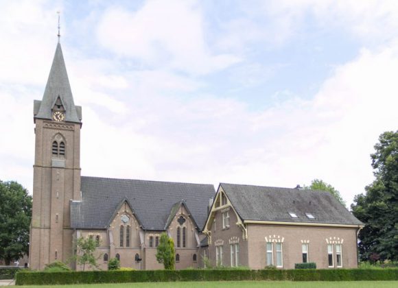 Statiegeld Flessenactie bij de PLUS ten bate van Behoud Willibrord kerk!